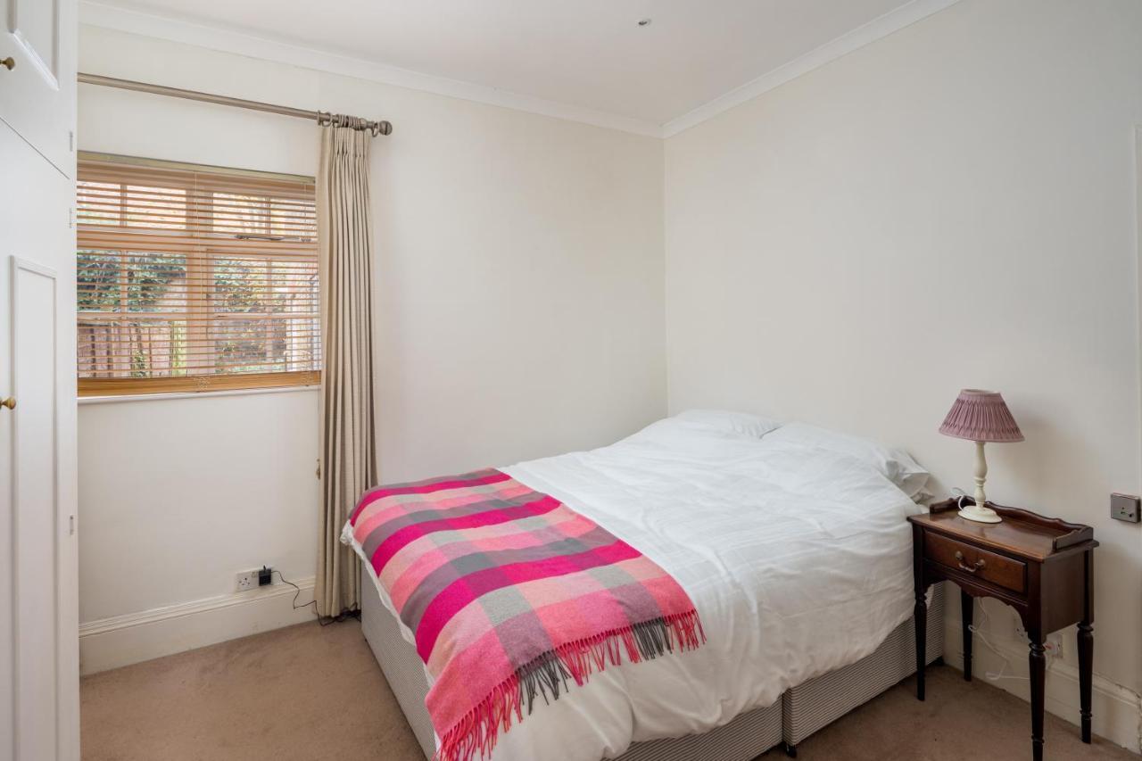 Charming 2Br Flat With Patio In Hammersmith Лондон Экстерьер фото