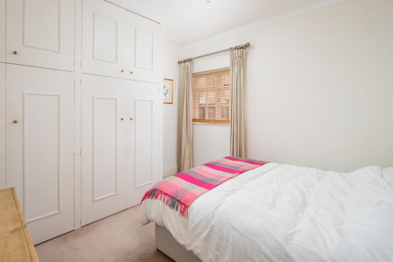 Charming 2Br Flat With Patio In Hammersmith Лондон Экстерьер фото