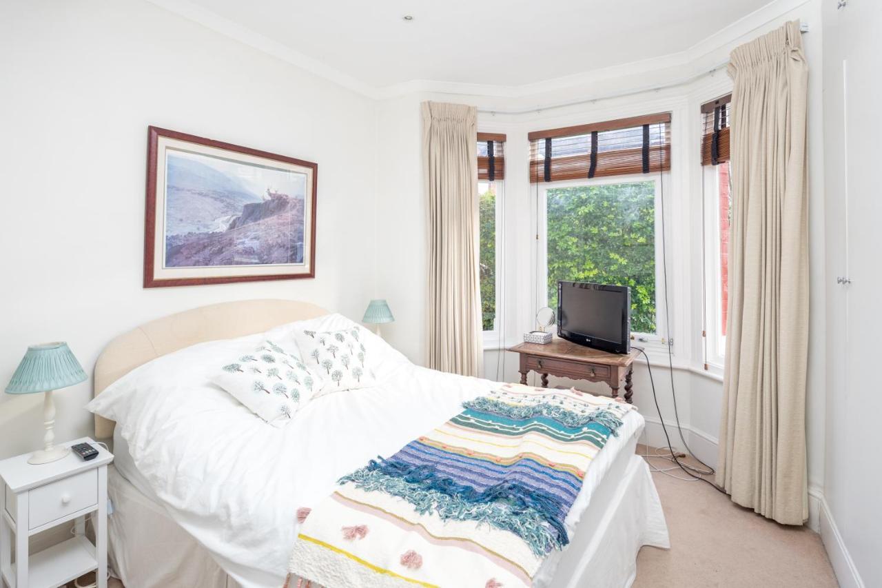 Charming 2Br Flat With Patio In Hammersmith Лондон Экстерьер фото